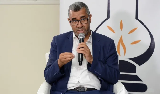 بووانو يطلب من “البوليساريو” حل نفسها والانضمام إلى الوطن لتحقيق “الحكم الذاتي” بووانو يطلب من “البوليساريو” حل نفسها والانضمام إلى الوطن لتحقيق “الحكم الذاتي”