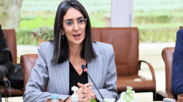 فتاح: قمنا بتسوية 23% من عقود المقاولات العامة ونسعى لتحسين الخصخصة والإدارة.
