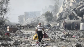 مفوض الأونروا: لا ينبغي أن يغفل الناس عن المآسي في غزة مع تغيير بؤرة اهتمامهم إلى مواضيع أخرى.