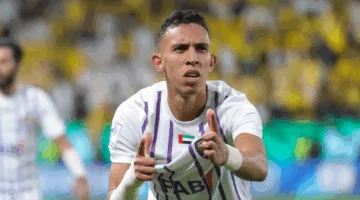 ثلاثي مغربي يتواجد بين الأغلى عربياً في كأس العالم للأندية