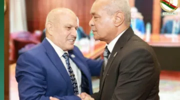 رئيس النيابة الإدارية يقدم التهاني للمستشار محمد الشناوي بمناسبة توليه رئاسة الهيئة