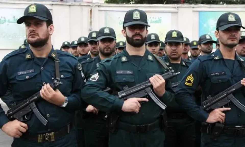 عاجل | القوات الإيرانية تقبض على عميل للموساد بتهمة صناعة وتجربة متفجرات في كرج غرب طهران عاجل | القوات الإيرانية تقبض على عميل للموساد بتهمة صناعة وتجربة متفجرات في كرج غرب طهران