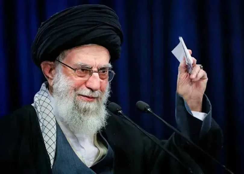 خامنئي يسعى لانتقال منظم وسريع… المرشد الإيراني يتناول ثلاثة أسماء في حالة تعرضه للاغتيال خامنئي يسعى لانتقال منظم وسريع… المرشد الإيراني يتناول ثلاثة أسماء في حالة تعرضه للاغتيال
