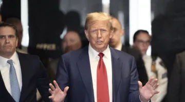 ترامب: رد إيران كان ضعيفاً ونُعبر عن شكرنا لها لإبلاغنا مسبقاً بالهجوم