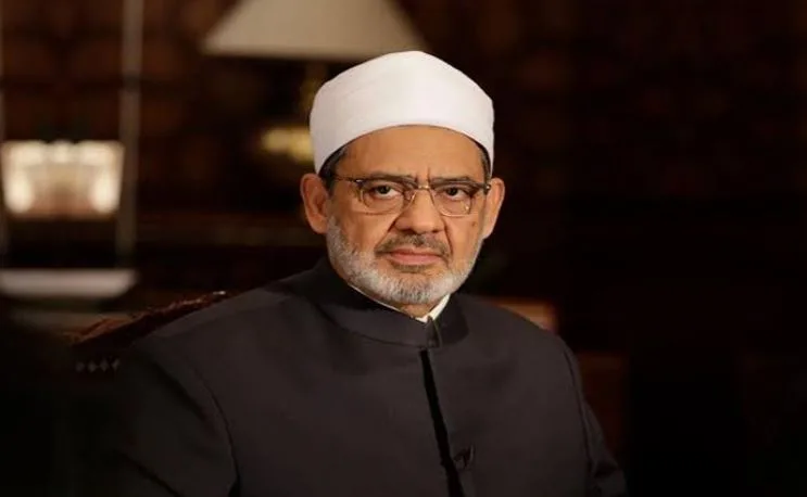 الإمام الأكبر يقدم تعازيه لعائلة البطل خالد محمد شوقي: جسد أروع معاني التضحية.