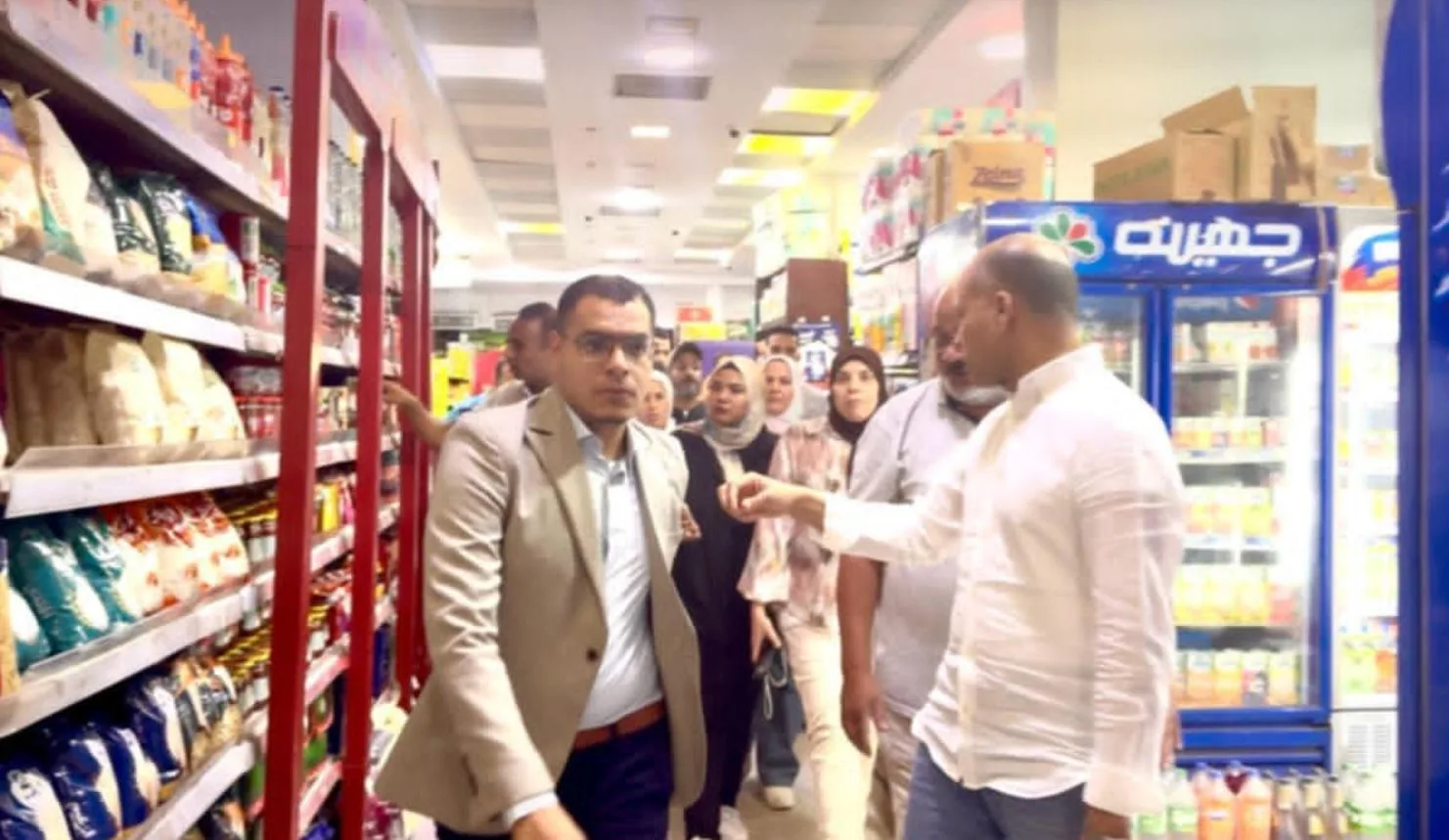 قنا: ضبط لحوم غير صالحة ومخالفات في حملة تفتيش مفاجئة على مجموعة من المطاعم والأسواق التجارية