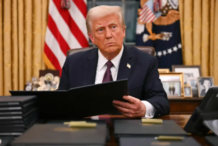 الكونغرس يعطل محاولة impeach ترامب بسبب توتر العلاقات مع إيران