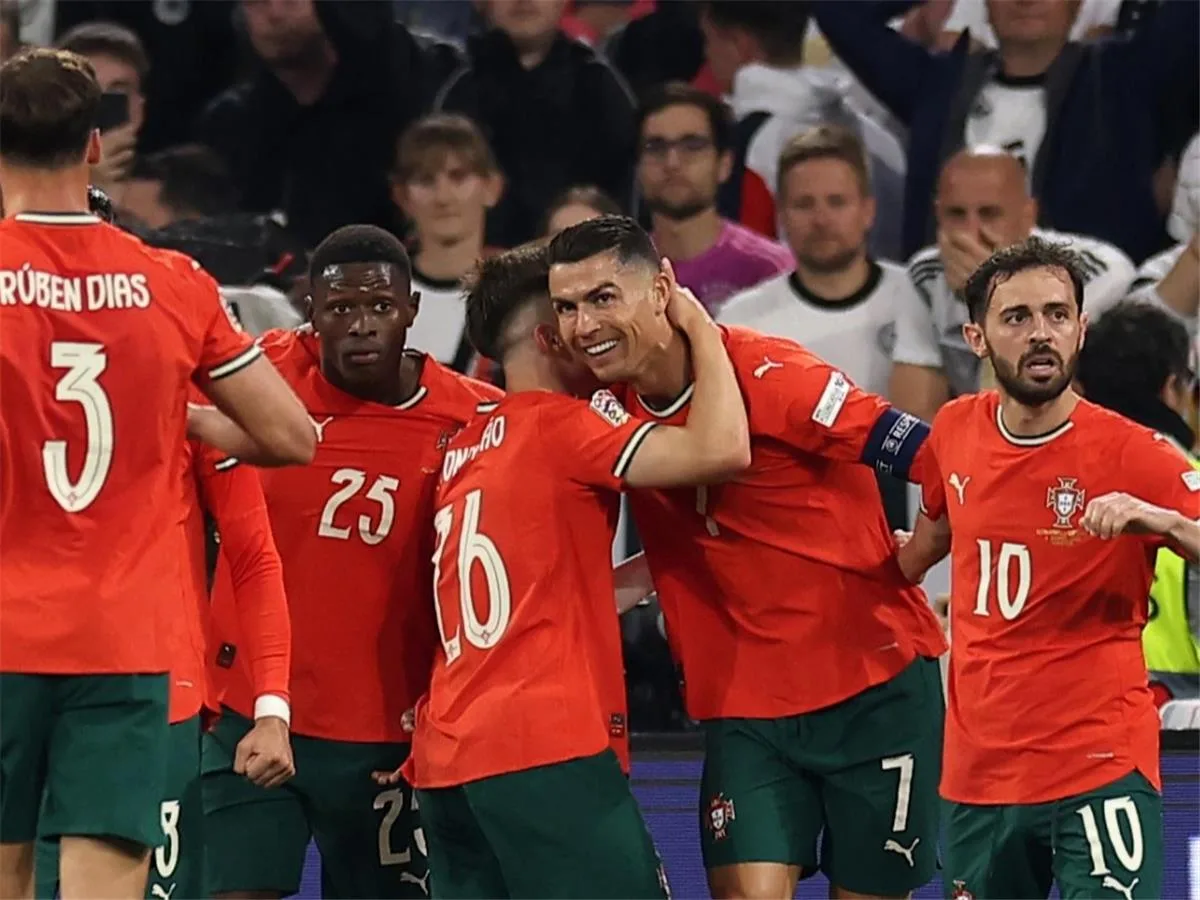ضربات الحظ تمنح رونالدو الانتصار على إسبانيا في دوري الأمم الأوروبية ضربات الحظ تمنح رونالدو الانتصار على إسبانيا في دوري الأمم الأوروبية