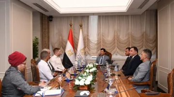 أشرف صبحي يناقش شراكة مع شركة ألمانية لترويج المعسكرات الرياضية في شرم الشيخ