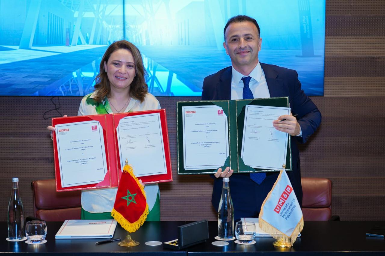 “أنابيك” توقّع عقدًا لتعزيز فرص العمل والتوظيف “أنابيك” توقّع عقدًا لتعزيز فرص العمل والتوظيف