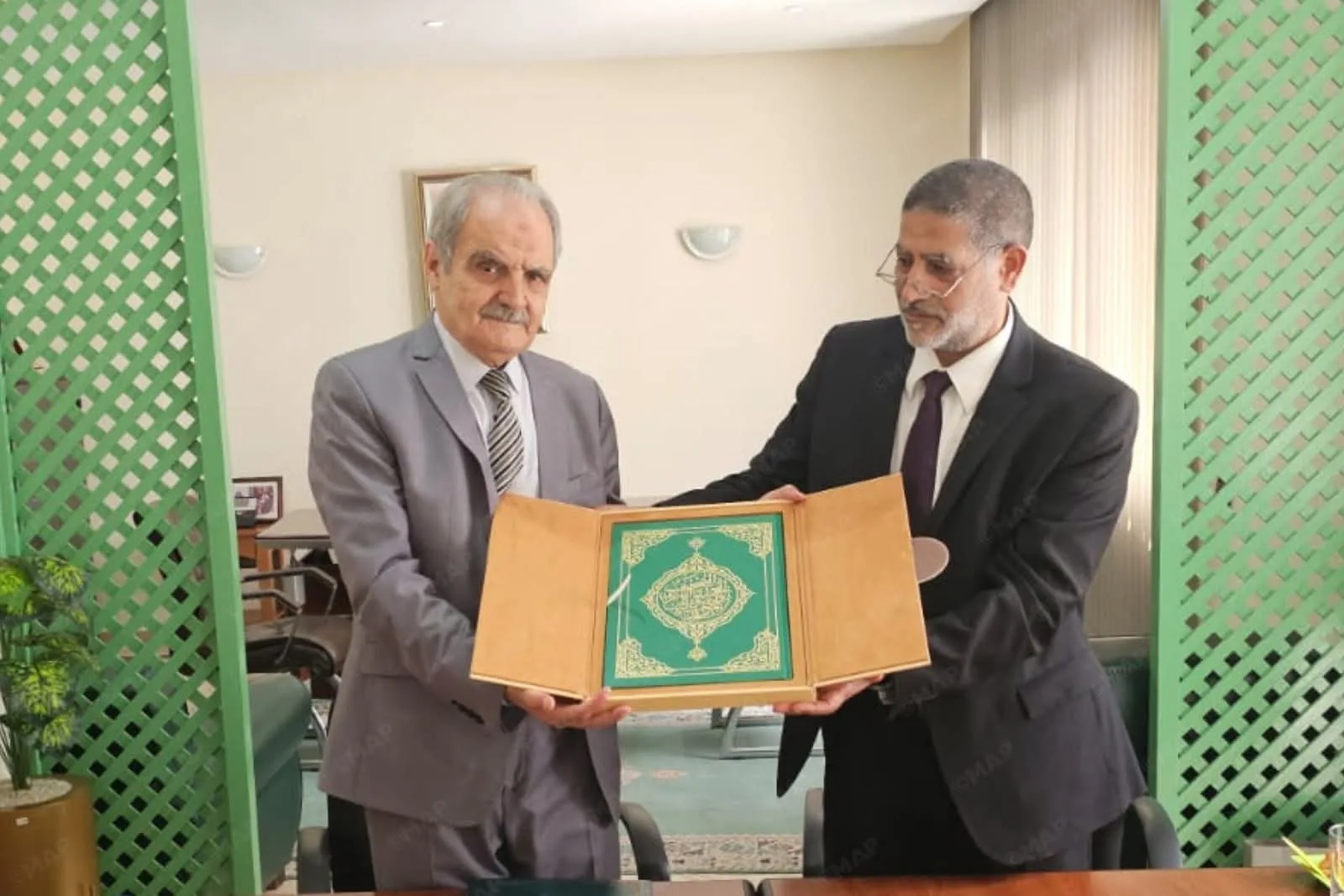 إصدار 3 آلاف نسخة من المصحف بتقنية “برايل” للمكفوفين إصدار 3 آلاف نسخة من المصحف بتقنية “برايل” للمكفوفين
