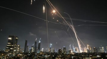 غارات متواصلة في طهران وصواريخ “فتّاح” تضرب إسرائيل للمرة الأولى