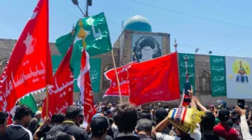 الإيرانيون يسيرون احتجاجًا على الهجمات الإسرائيلية