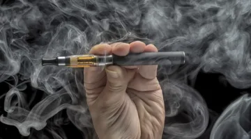 9 ملايين شخص في خطر.. مشروع قانون لحظر السجائر الإلكترونية في الأماكن العامة