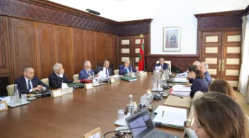 الحكومة تعزز إصلاح المؤسسات العامة من خلال تحويل مكتب الهيدروكربونات إلى شركة مساهمة.