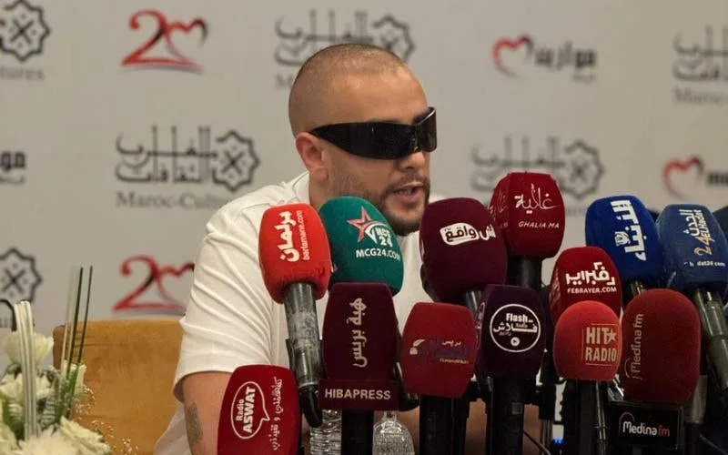 برعاية موازين.. Draganov يتباهى بـ”الزنقاوية” ويستذكر تبريرات “طوطو” حول الحشيش برعاية موازين.. Draganov يتباهى بـ”الزنقاوية” ويستذكر تبريرات “طوطو” حول الحشيش