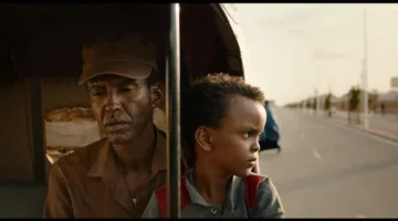 الفيلم الصومالي “قرية عند أبواب الجنة” يحقق نجاحًا في مهرجان خريبكة