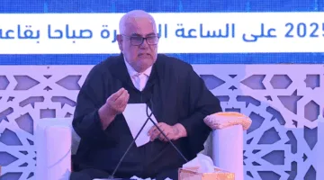 بنكيران يرفض تحويل اسم الملك إلى علامة “قف” وينتقد مؤيدي التطبيع.