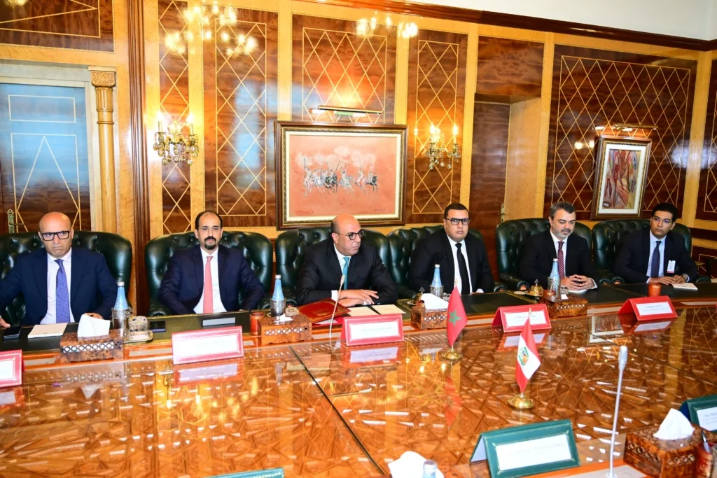 الرشيد ورئيس الكونغرس البيروفي يؤكدان على أهمية العلاقات الثنائية الرشيد ورئيس الكونغرس البيروفي يؤكدان على أهمية العلاقات الثنائية
