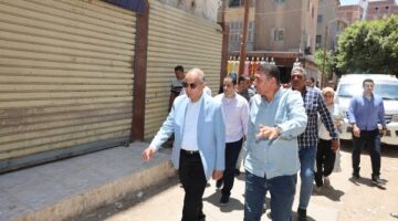 محافظ المنيا ي Launch investigations into a secondary school management due to poor cleanliness.