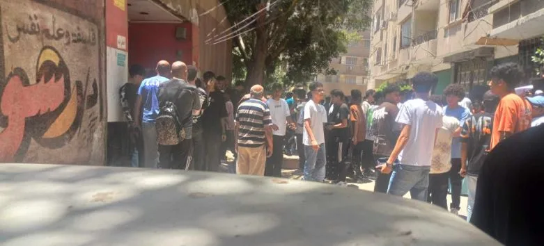 التربية الوطنية والدين تجلبان السعادة لطلاب الثانوية العامة أمام مدارس عين شمس التربية الوطنية والدين تجلبان السعادة لطلاب الثانوية العامة أمام مدارس عين شمس