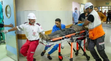 صحة غزة: المستشفيات تعاني من ازدحام شديد بسبب استمرار حظر الاحتلال لإدخال الأدوية والمستلزمات الطبية.