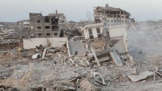 استشهاد مدنيين بالقرب من مركز توزيع المساعدات في شمال غزة استشهاد مدنيين بالقرب من مركز توزيع المساعدات في شمال غزة