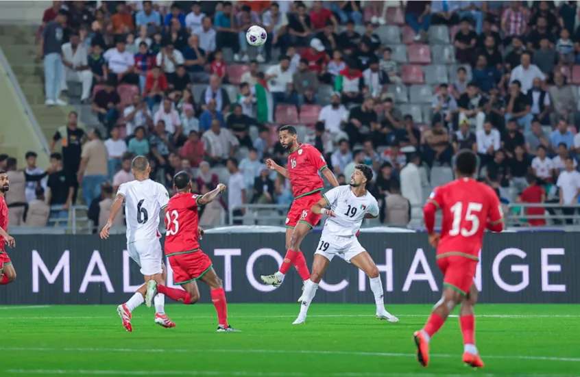عمان تتعادل مع فلسطين وتضمن بطاقة الصعود إلى الملحق الآسيوي المؤهل لكأس العالم 2026. عمان تتعادل مع فلسطين وتضمن بطاقة الصعود إلى الملحق الآسيوي المؤهل لكأس العالم 2026.