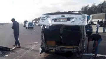 8 جرحى في حادث انقلاب ميكروباص تابع لشركة خاصة أمام مركز تسوق معروف