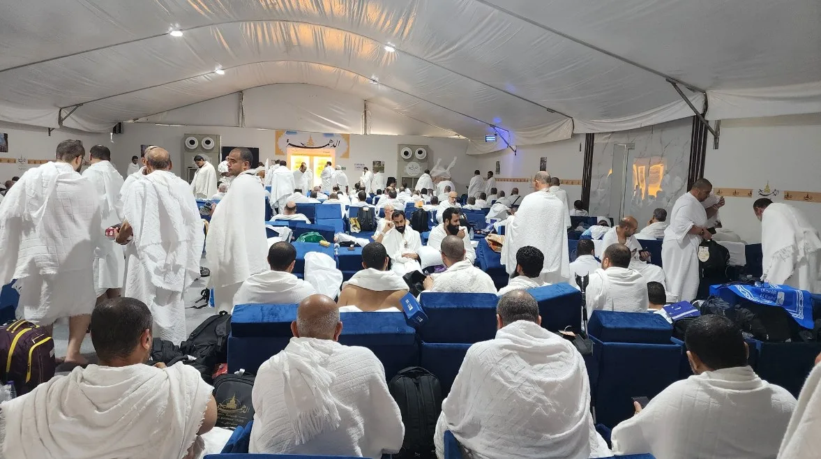 800 حافلة حديثة لنقل الحجاج السياحيين إلى المزدلفة 800 حافلة حديثة لنقل الحجاج السياحيين إلى المزدلفة