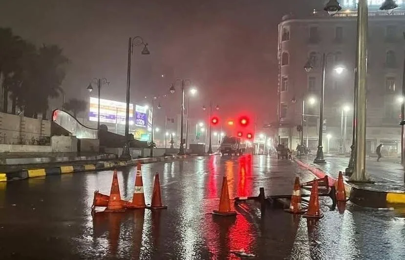 عاصفة الإسكندرية: رئيس الوزراء يؤكد استجابتنا الفورية للأزمة وتخفيف آثارها بسرعة فائقة