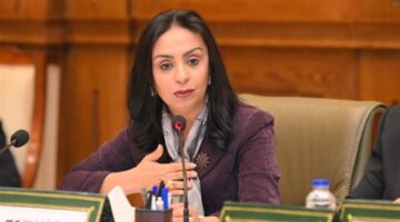 وزيرة التضامن تتابع آثار انهيار مبنى السيدة زينب وتوجه بصرف التعويضات للأسر المتضررة