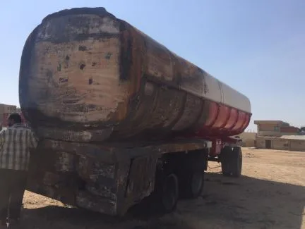 نقل سائق سيارة البنزين المتضرر من حريق محطة العاشر إلى مستشفى أهل مصر نقل سائق سيارة البنزين المتضرر من حريق محطة العاشر إلى مستشفى أهل مصر