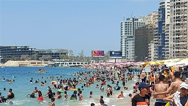 شواطئ اقتصادية أو مجانية في مصر: صيف بدون ضغوط مالية شواطئ اقتصادية أو مجانية في مصر: صيف بدون ضغوط مالية