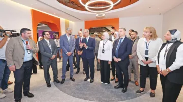 بإجمالي استثمار يبلغ 135 مليون دولار.. وزير الاتصالات يزور شركة VXI الأمريكية