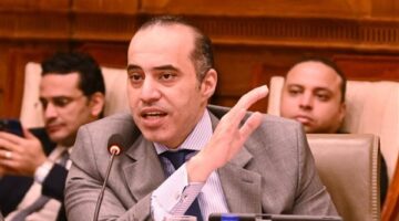 تباين الآراء حول مناقشات الإيجار القديم.. انسحاب المعارضة ومحمود فوزي يعيدهم إلى الجلسة