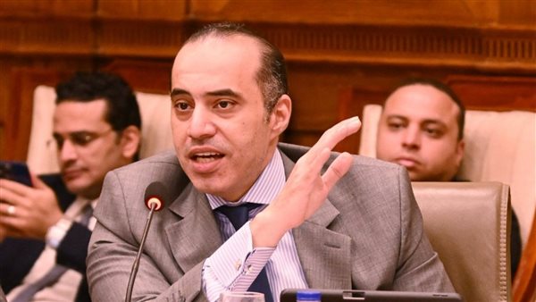 تباين الآراء حول مناقشات الإيجار القديم.. انسحاب المعارضة ومحمود فوزي يعيدهم إلى الجلسة تباين الآراء حول مناقشات الإيجار القديم.. انسحاب المعارضة ومحمود فوزي يعيدهم إلى الجلسة