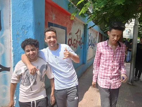 طلاب الثانوية العامة في 6 أكتوبر: امتحانات اللغة الفرنسية والألمانية كانت أسهل من الأعوام الماضية طلاب الثانوية العامة في 6 أكتوبر: امتحانات اللغة الفرنسية والألمانية كانت أسهل من الأعوام الماضية