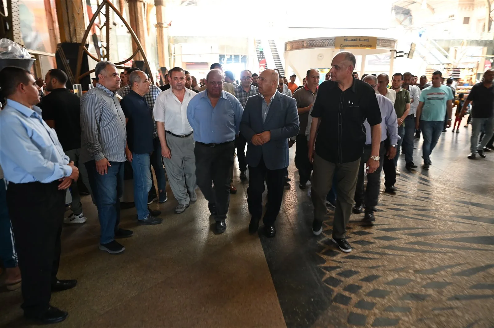 عاجل.. وزير النقل يقوم بجولة تفقدية مفاجئة في محطة مصر برمسيس ومترو الشهداء عاجل.. وزير النقل يقوم بجولة تفقدية مفاجئة في محطة مصر برمسيس ومترو الشهداء