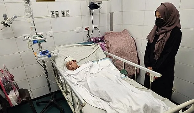 إيطاليا تستقبل الطفل الناجي من أسرة الطبيبة الفلسطينية آلاء النجار لبدء رحلة العلاج. إيطاليا تستقبل الطفل الناجي من أسرة الطبيبة الفلسطينية آلاء النجار لبدء رحلة العلاج.