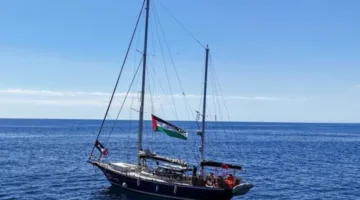 فرنسا تطلب من إسرائيل إعادة مواطنيها المحتجزين على متن سفينة مادلين