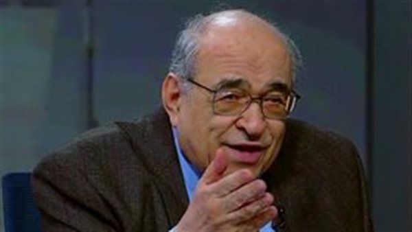 مصطفى الفقي: إيران تقاتل تحت شعار الفارسية وليس الإسلام.. نظامها عقائدي يصعب topple. مصطفى الفقي: إيران تقاتل تحت شعار الفارسية وليس الإسلام.. نظامها عقائدي يصعب topple.