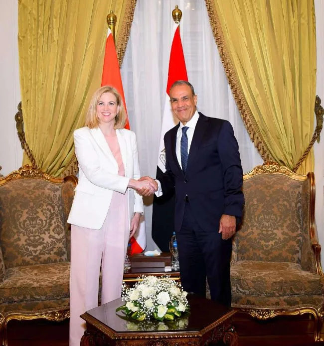 وزير الخارجية ينبه من تصاعد المخاطر في الضفة الغربية جراء استمرار العمليات العسكرية الإسرائيلية وزير الخارجية ينبه من تصاعد المخاطر في الضفة الغربية جراء استمرار العمليات العسكرية الإسرائيلية