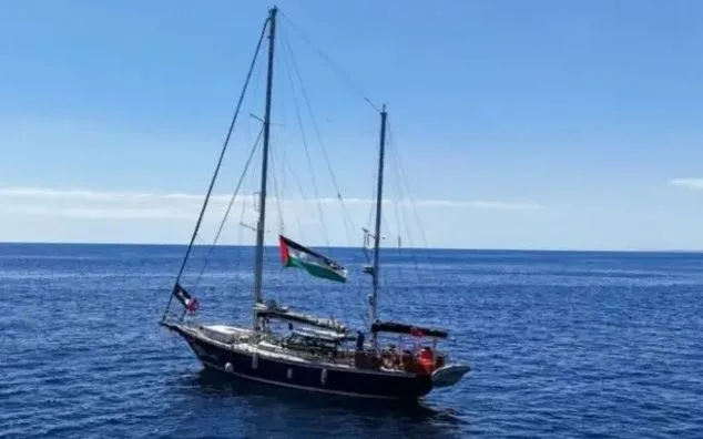 حماس: اعتقال إسرائيل لسفينة مادلين يُعد إرهاباً منظماً للدولة حماس: اعتقال إسرائيل لسفينة مادلين يُعد إرهاباً منظماً للدولة