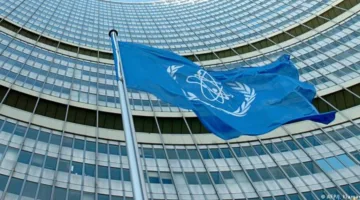 الوكالة الدولية تتهم إيران بخرق التزاماتها النووية، وطهران تدشّن مركزًا جديدًا لتخصيب اليورانيوم.