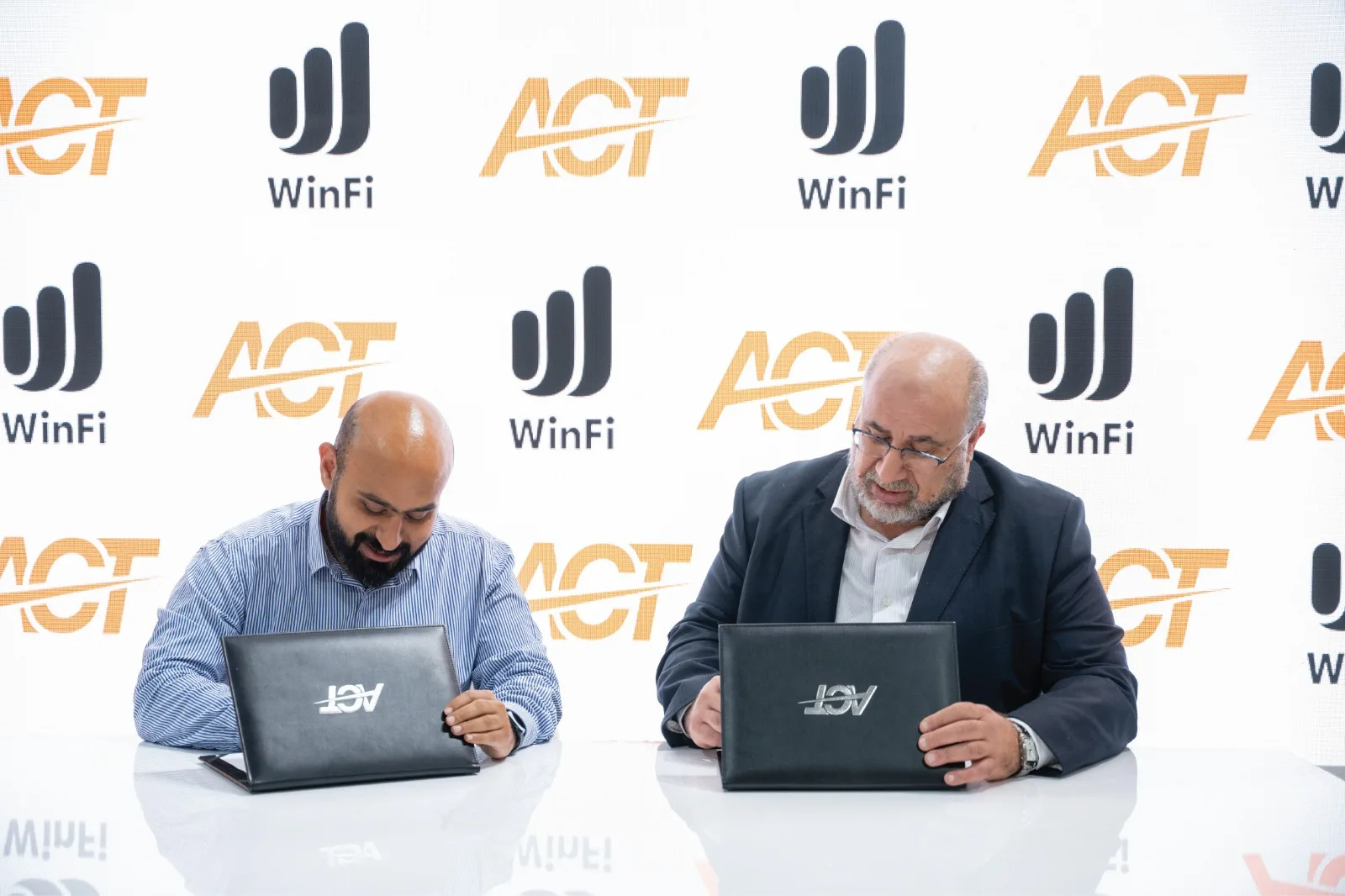 ACT و WinFi تعلنان عن اتفاقية استراتيجية لتعزيز الرقمنة في صناعة المطاعم ACT و WinFi تعلنان عن اتفاقية استراتيجية لتعزيز الرقمنة في صناعة المطاعم