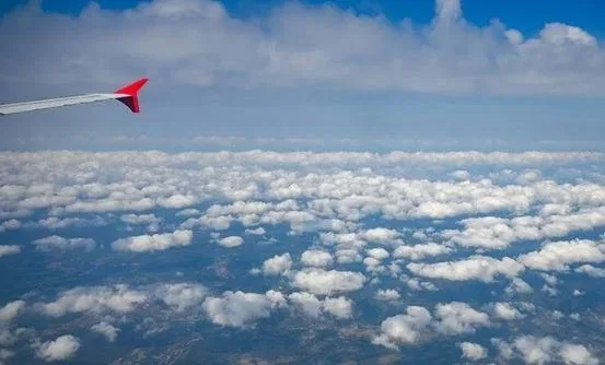 سوريا تُعلن عن إغلاق مؤقت لسماءها الجوية سوريا تُعلن عن إغلاق مؤقت لسماءها الجوية