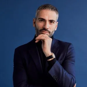 خاص: «ستيفين موتشيولي» المؤسس والرئيس التنفيذي لـ «BKN301»: ارتفاع الاستثمار في التكنولوجيا المالية بالشرق الأوسط يحفزنا على تعزيز تواجدنا الإقليمي خاص: «ستيفين موتشيولي» المؤسس والرئيس التنفيذي لـ «BKN301»: ارتفاع الاستثمار في التكنولوجيا المالية بالشرق الأوسط يحفزنا على تعزيز تواجدنا الإقليمي