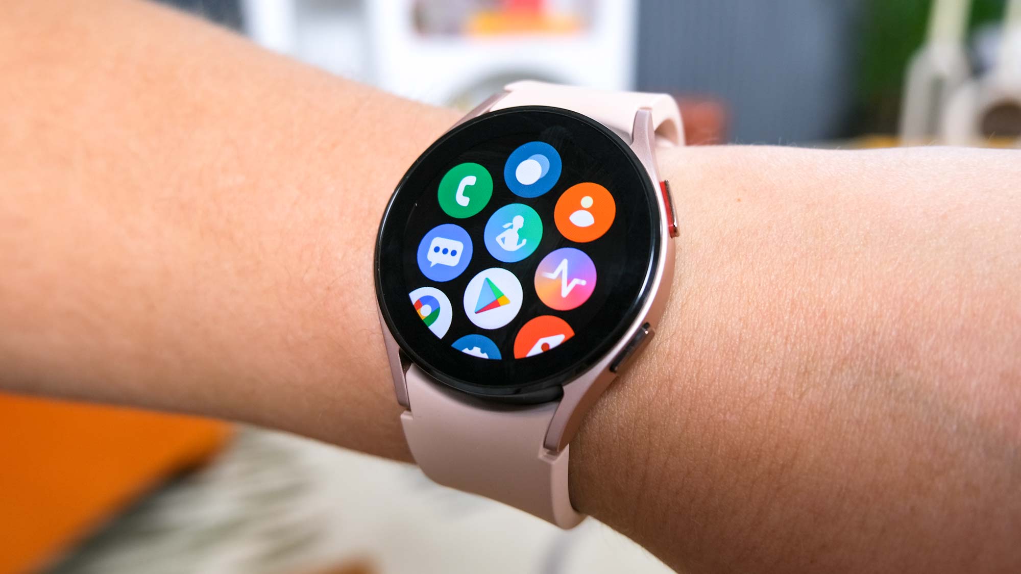 Samsung Galaxy Watch 4 Bluetooth 41mm Pink - Leaders Center