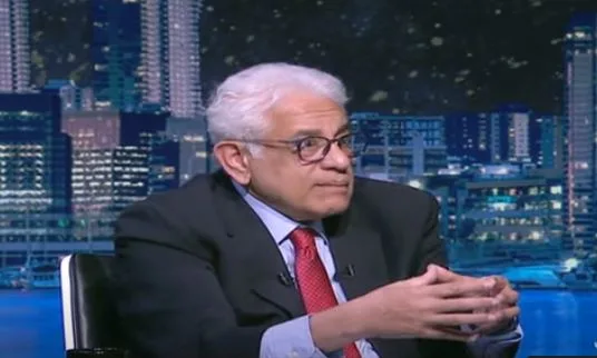 حسام بدراوي: أشيد بشجاعة وزير المالية.. النظام يواجه بيروقراطية مروعة حسام بدراوي: أشيد بشجاعة وزير المالية.. النظام يواجه بيروقراطية مروعة